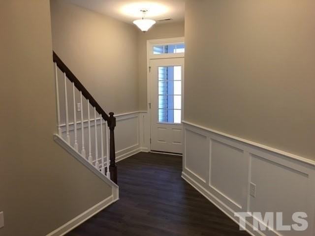 501 Durants Neck Ln - Photo 2 of 21