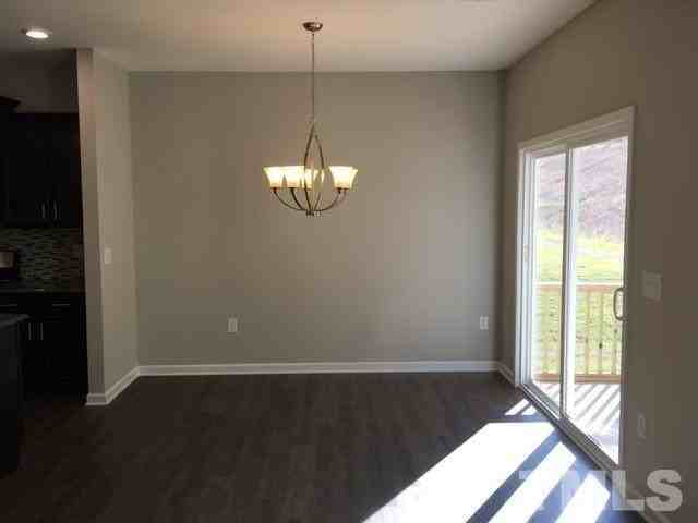 501 Durants Neck Ln - Photo 3 of 21