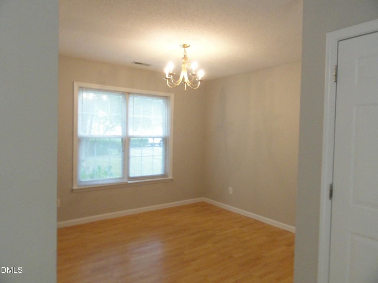 403 Stonecreek Dr - Photo 7 of 22