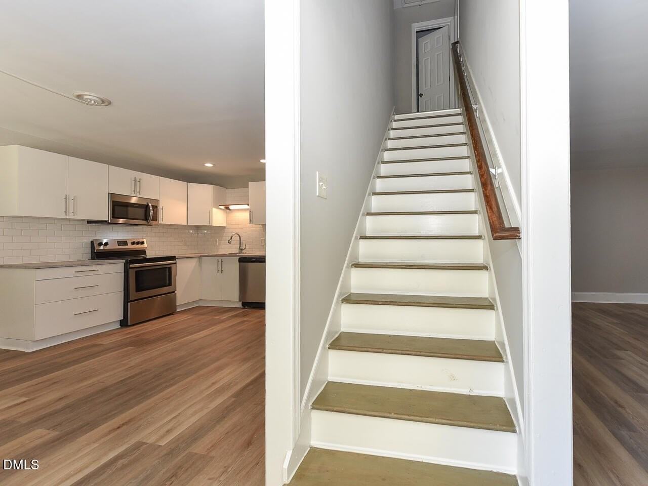 225 Douglas St #C - Photo 7 of 27