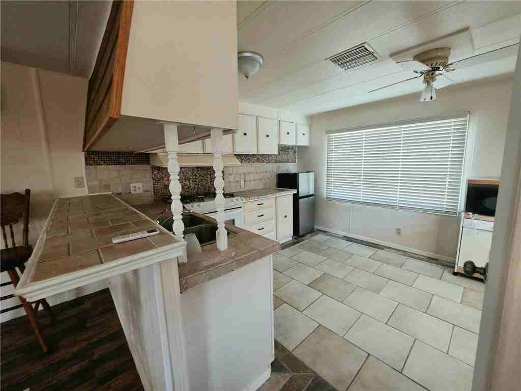1627 Colina Dr - Photo 6 of 12
