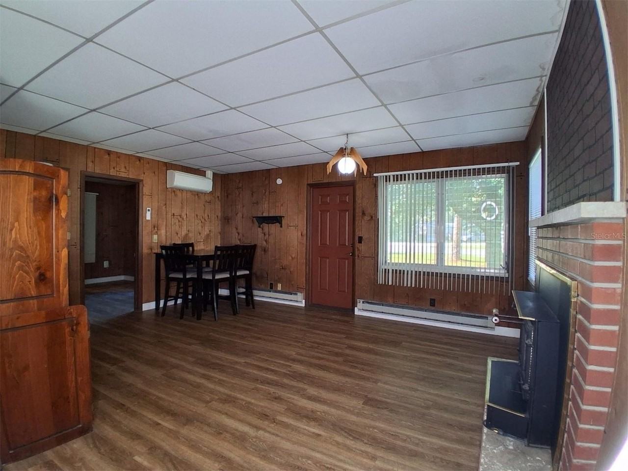 10052 Lake Dr - Photo 6 of 34