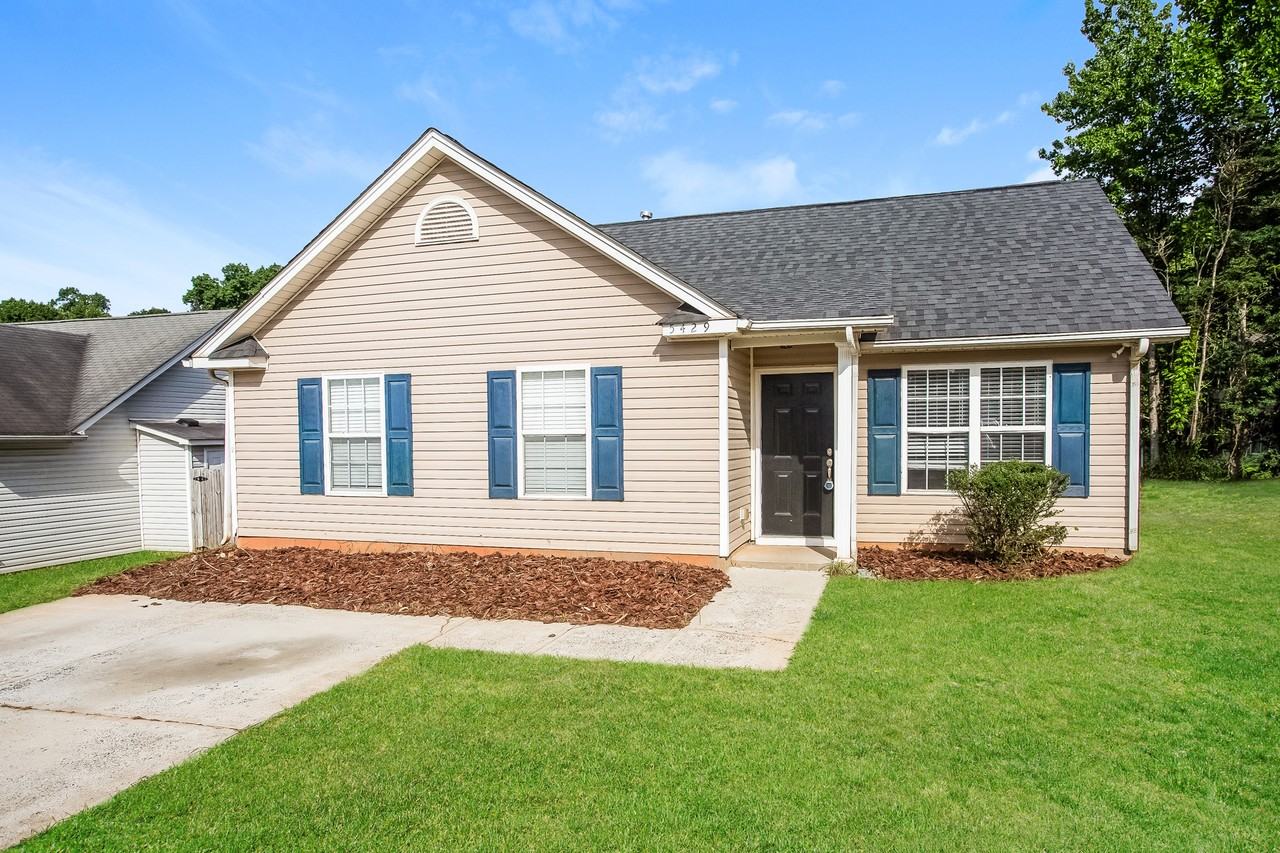 5429 Morning Breeze Ln - Photo 2 of 17