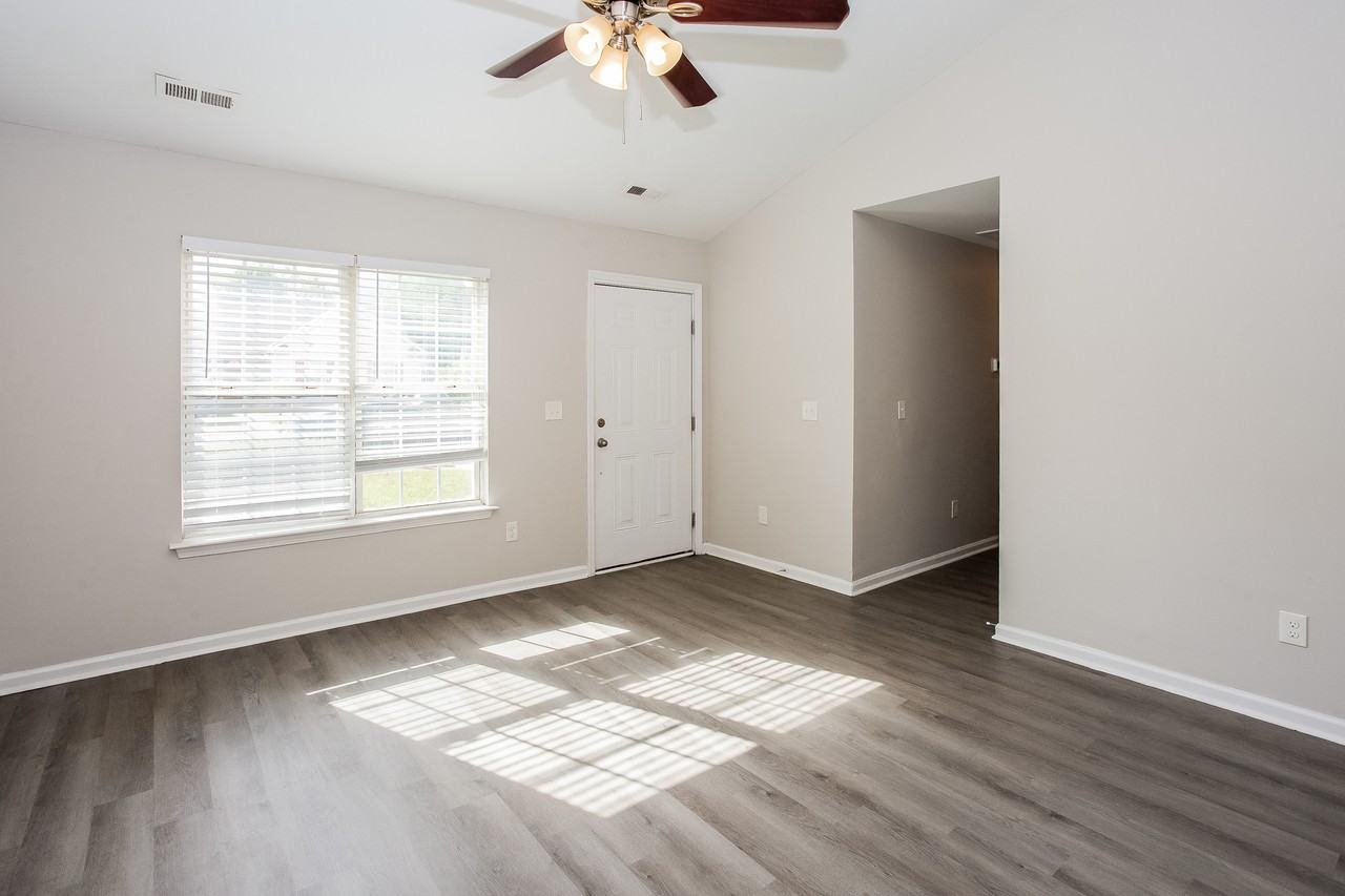 5429 Morning Breeze Ln - Photo 6 of 17