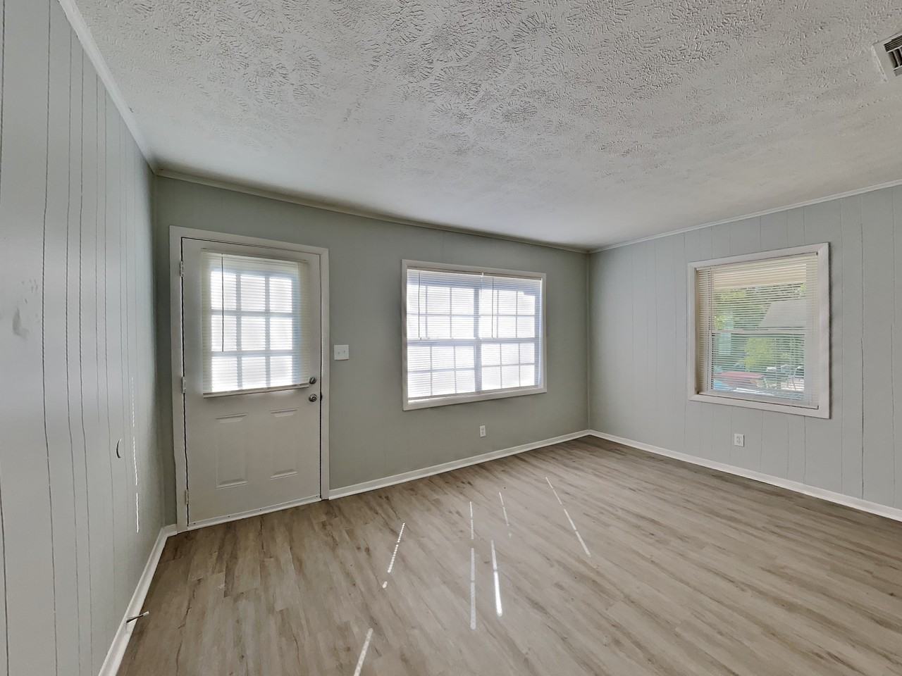 10122 Allen Dr Sw - Photo 3 of 21