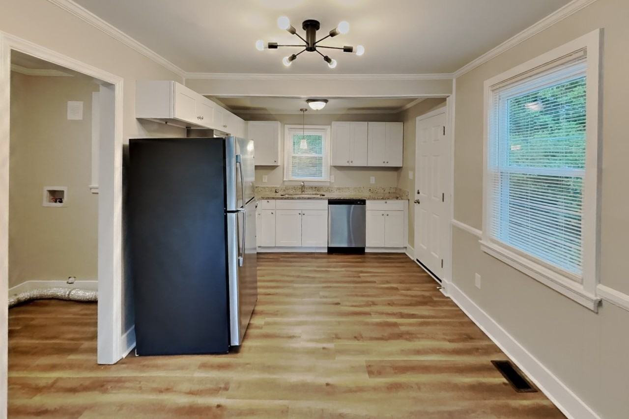514 E 12th Ave - Photo 5 of 14