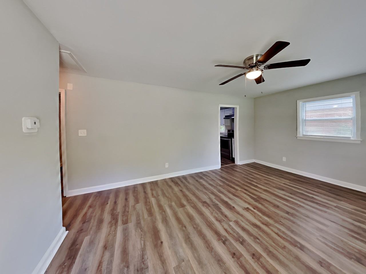 505 Sinclair St - Photo 3 of 18