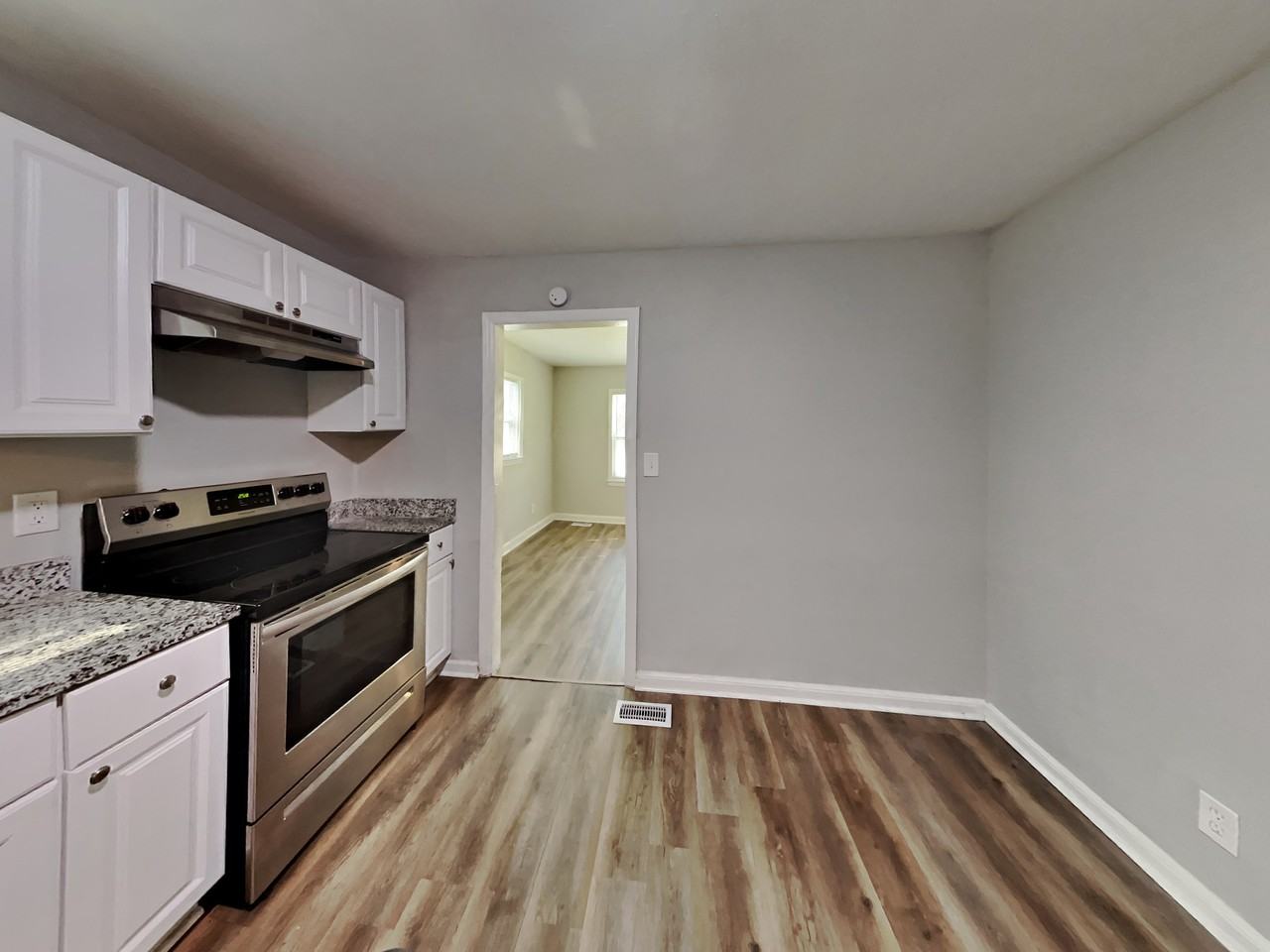 505 Sinclair St - Photo 6 of 18