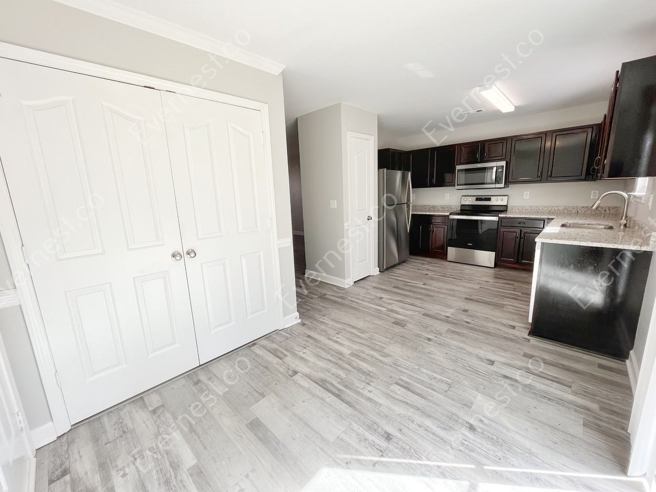 5121 Magnasco Ln - Photo 5 of 25