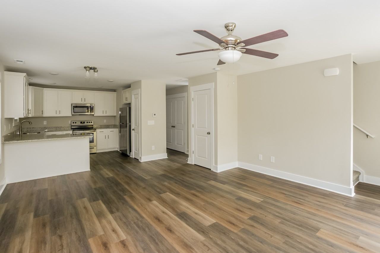 117 Fort Worth Ave - Photo 7 of 16