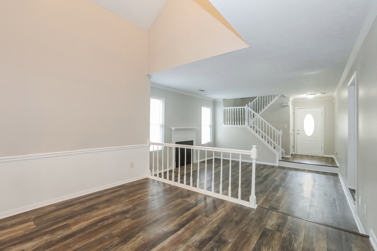 442 Sherwood Oaks Rd - Photo 3 of 19