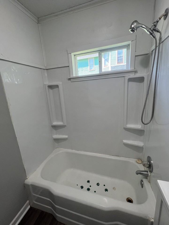 3406 2nd Ave - Photo 5 of 32