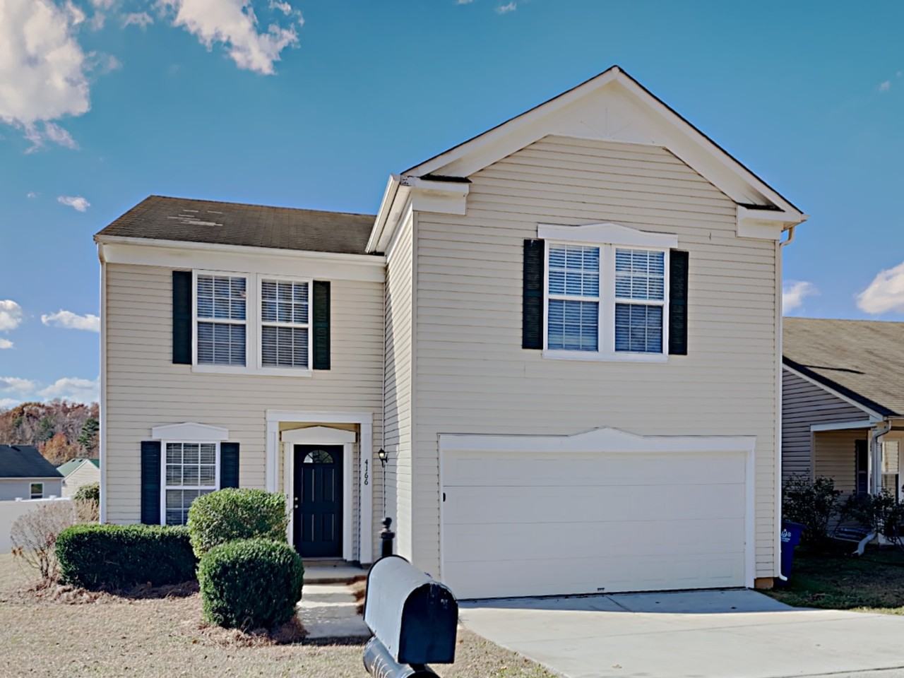 4166 Lakewood Glen Dr - Photo 2 of 29