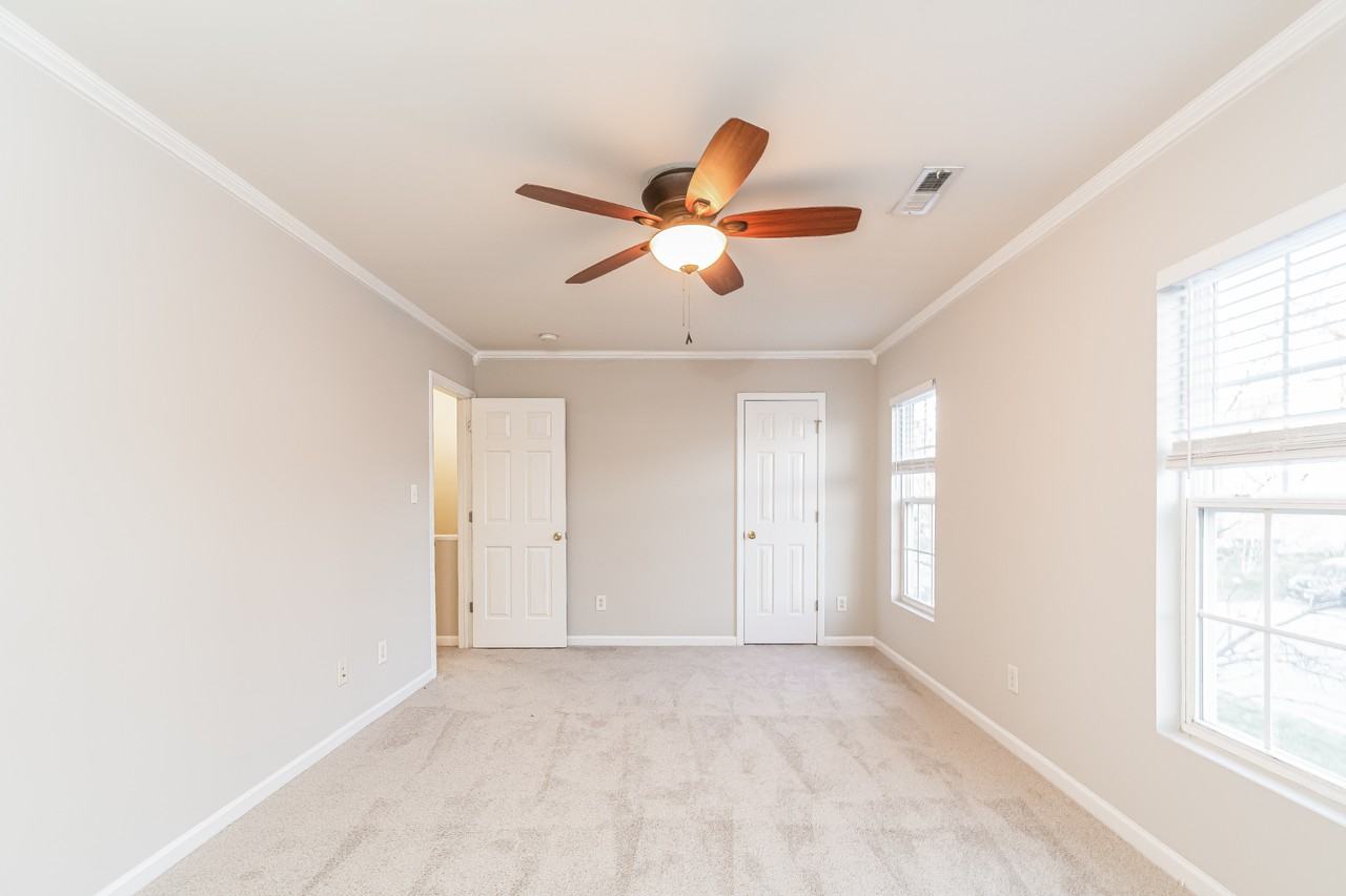 1615 Great Bend Dr - Photo 5 of 16