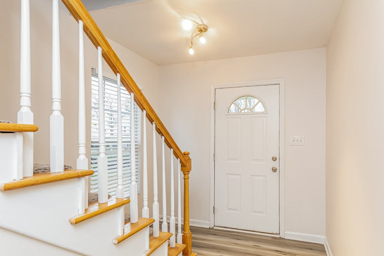 2855 Filbert St - Photo 4 of 18