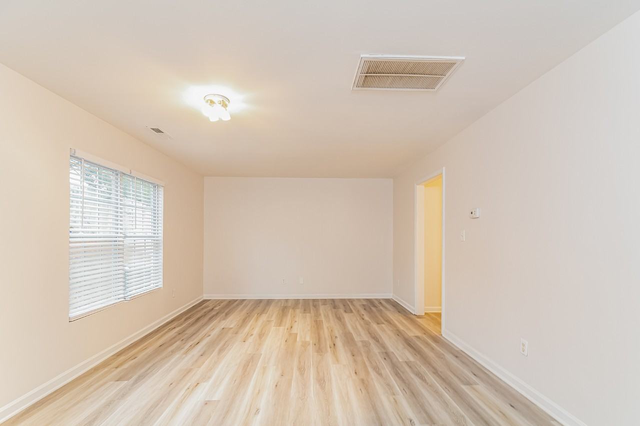 2855 Filbert St - Photo 5 of 18