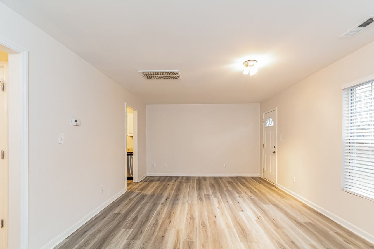 2855 Filbert St - Photo 7 of 18
