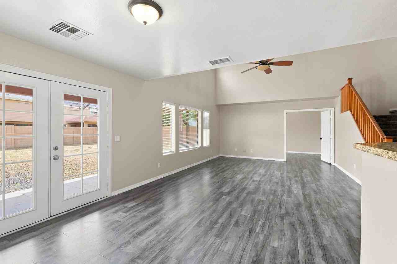 10417 W Magnolia St - Photo 7 of 18