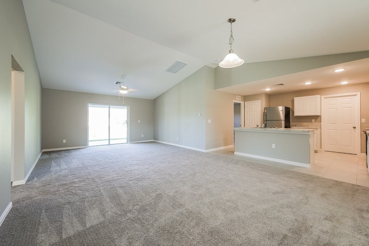 3304 49th St W - Photo 4 of 18
