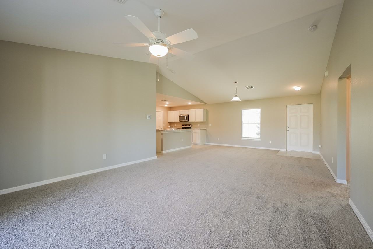 3304 49th St W - Photo 7 of 18