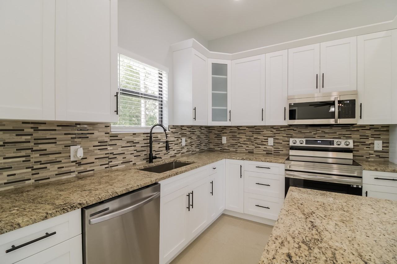 3418 4th St Sw - Photo 4 of 16