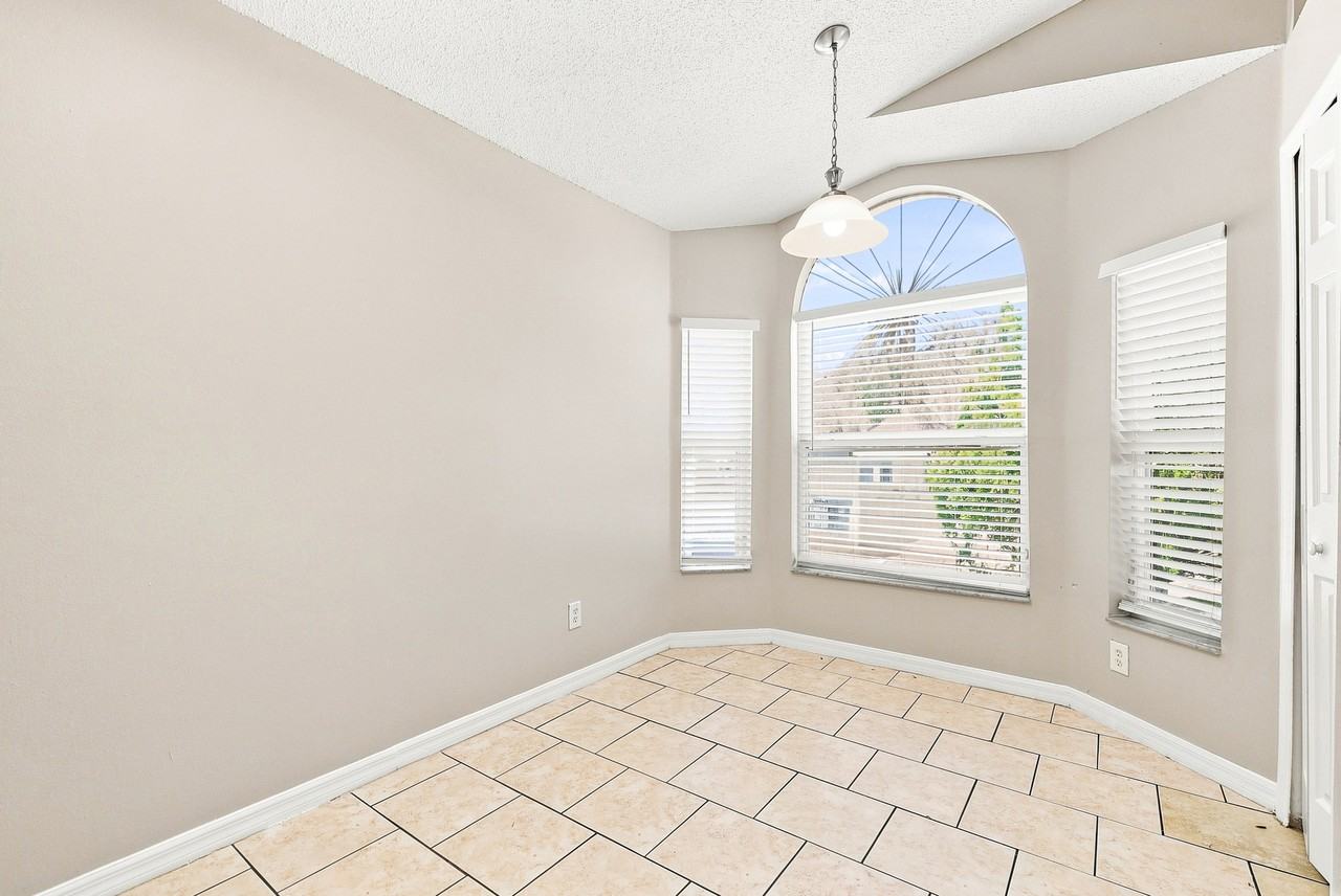 4758 Muir Vlg - Photo 6 of 17