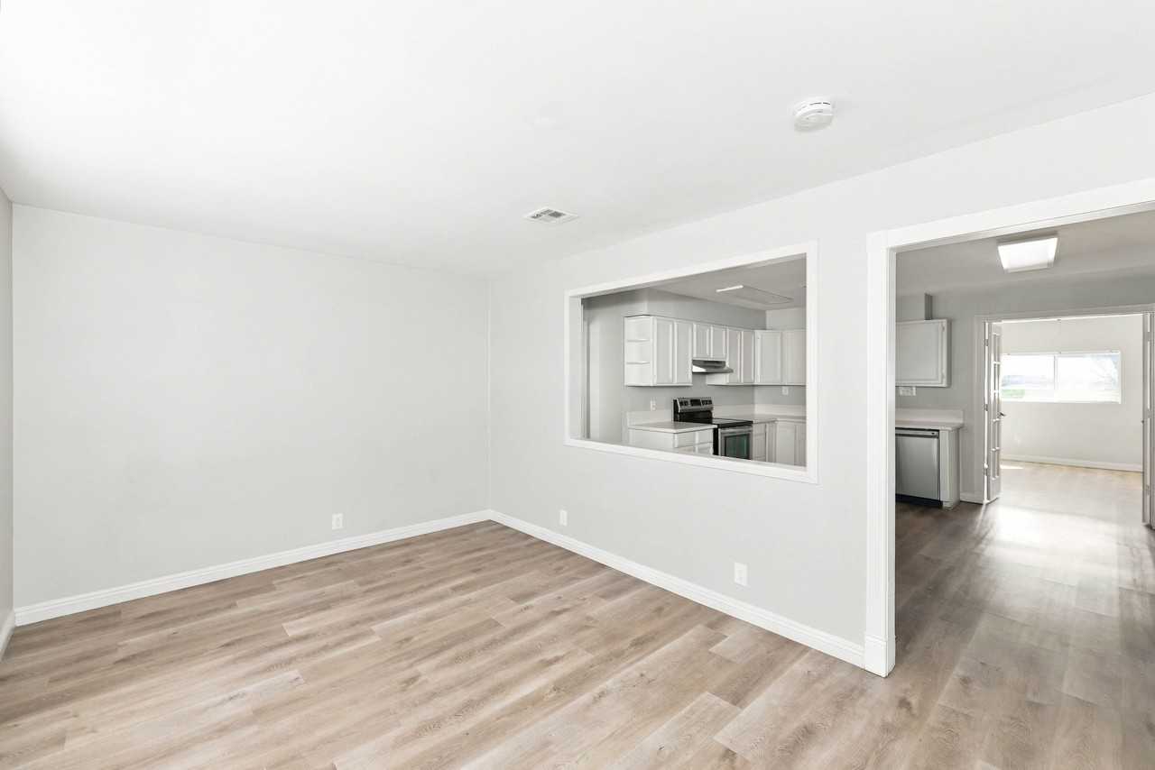 1908 Allen Ave - Photo 6 of 16