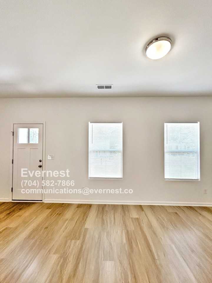 603 S 10th St - Photo 4 of 11
