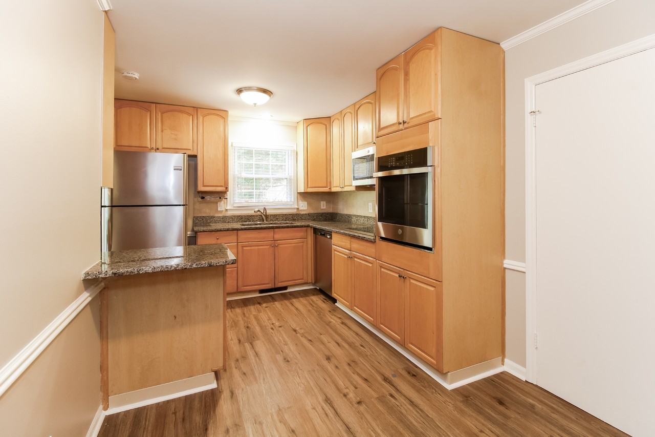 5405 Ainsworth Dr - Photo 3 of 16