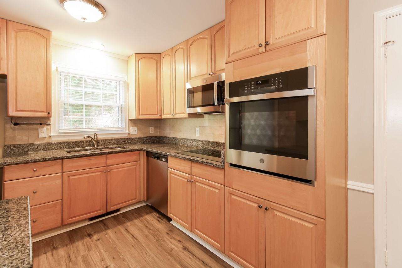 5405 Ainsworth Dr - Photo 4 of 16