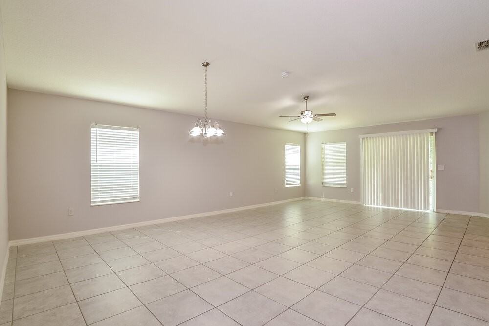 2861 Mosshire Cir - Photo 4 of 16