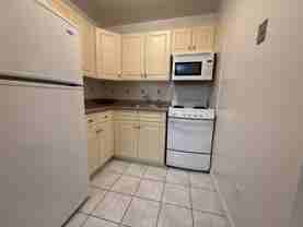 208 Undercliff Ave #B12 - Photo 1 of 1
