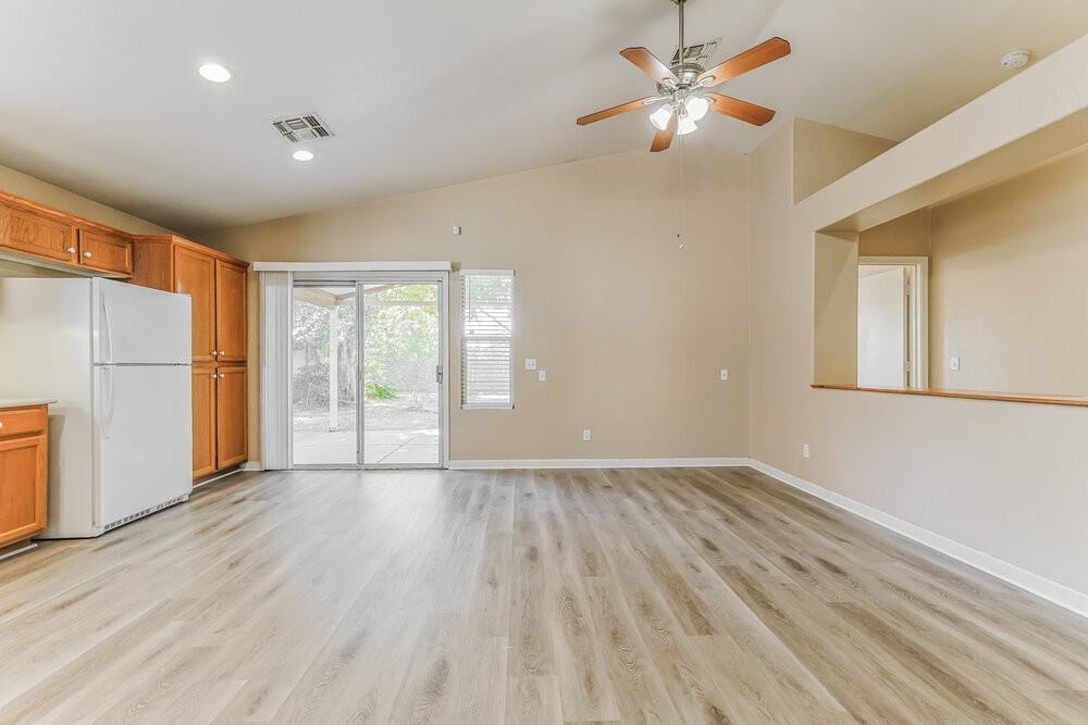 2405 E Browning Pl - Photo 5 of 16
