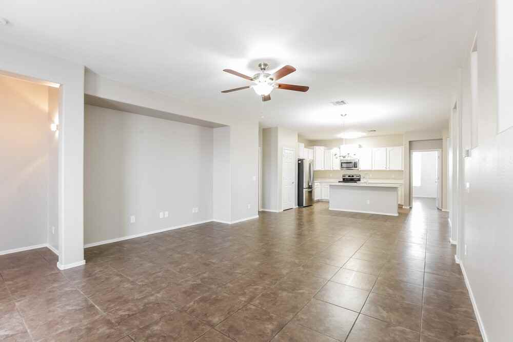 3912 S 101st Ln - Photo 4 of 16