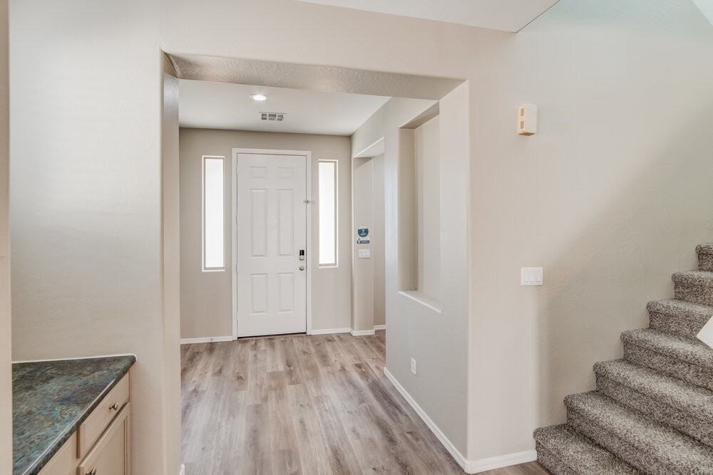 9334 W Williams St - Photo 4 of 17