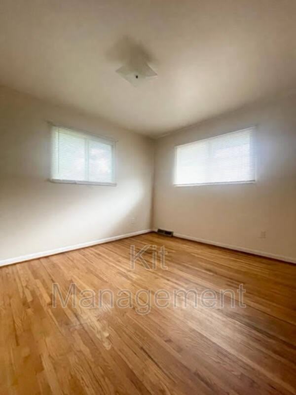 5219 Jackman Rd - Photo 4 of 6