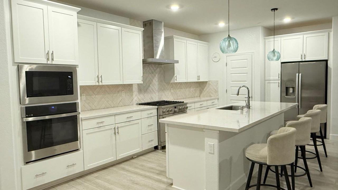 3338 Pleasant Hill Way - Photo 4 of 33