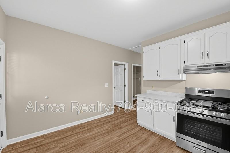 525 Church St - Photo 5 of 25