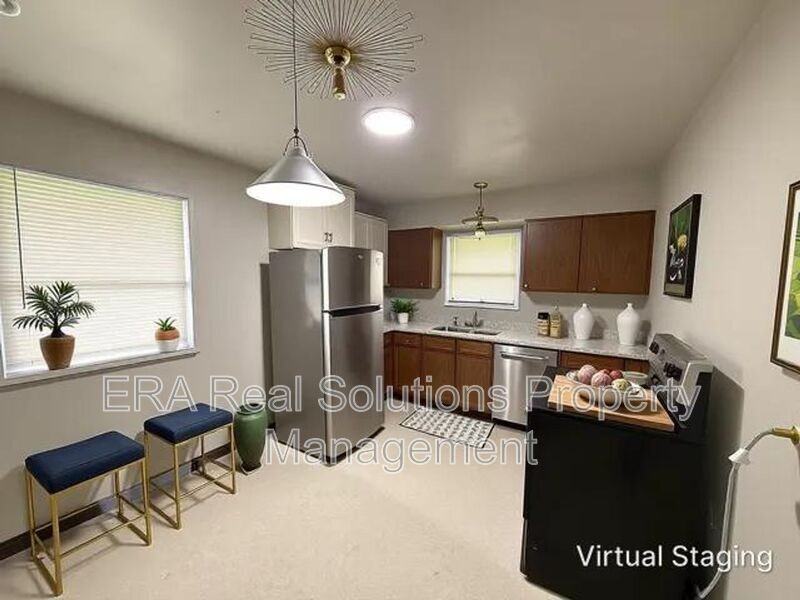 1535 Republic Ave - Photo 2 of 8