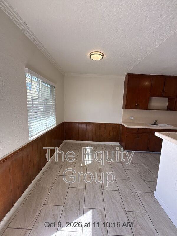 580 S Richmond Ave #1 - Photo 2 of 16