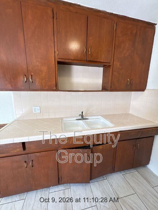 580 S Richmond Ave #1 - Photo 5 of 16