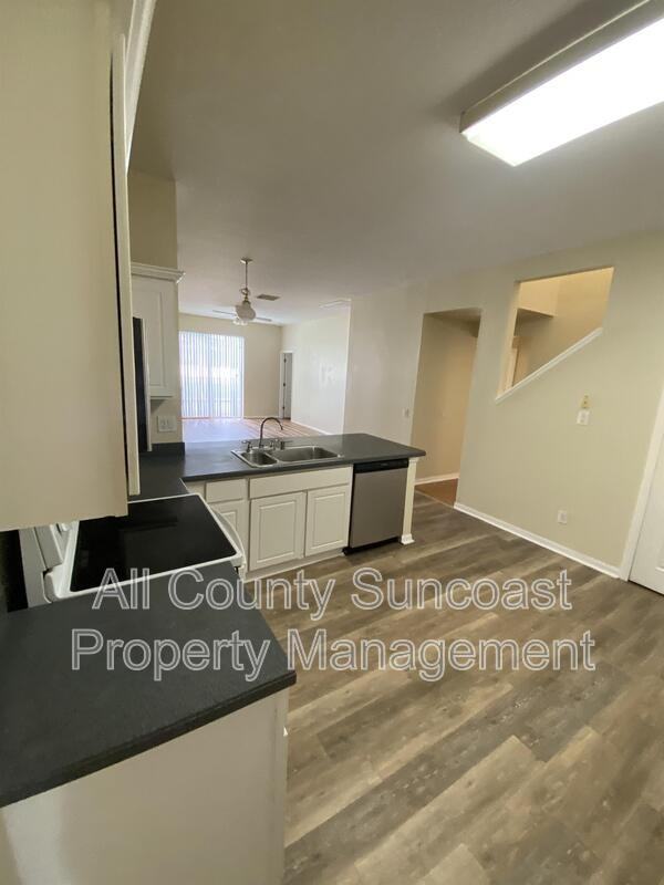 10703 Northridge Ct - Photo 4 of 21