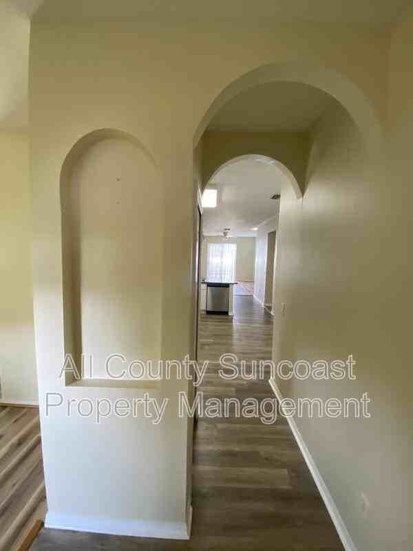 10703 Northridge Ct - Photo 5 of 21