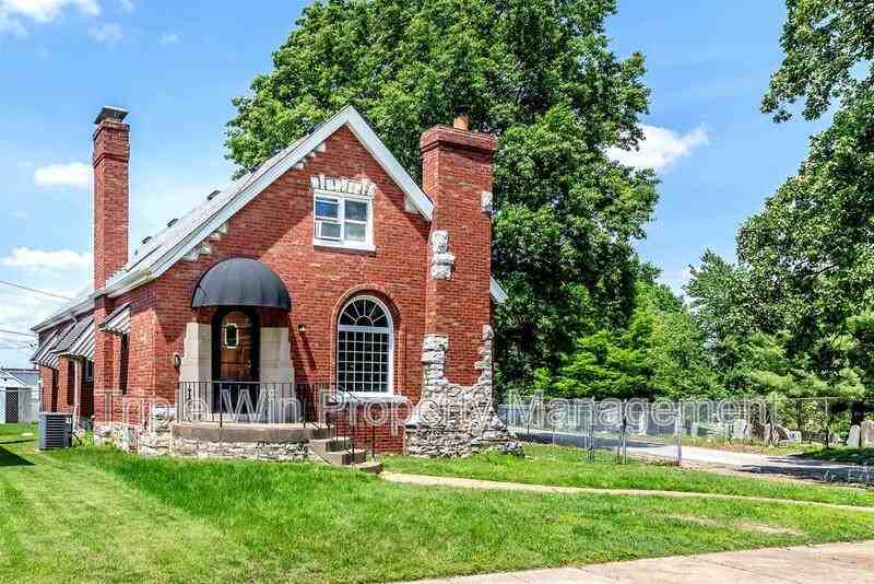 8601 Virgil Ave - Photo 3 of 37