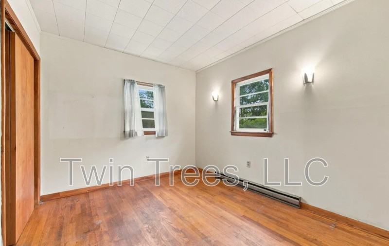 255 Nelson St #C - Photo 2 of 4