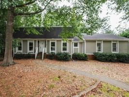 featured image of 204 Fernbrook Cir