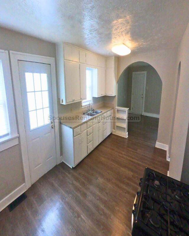 1609 Dawson St - Photo 5 of 17