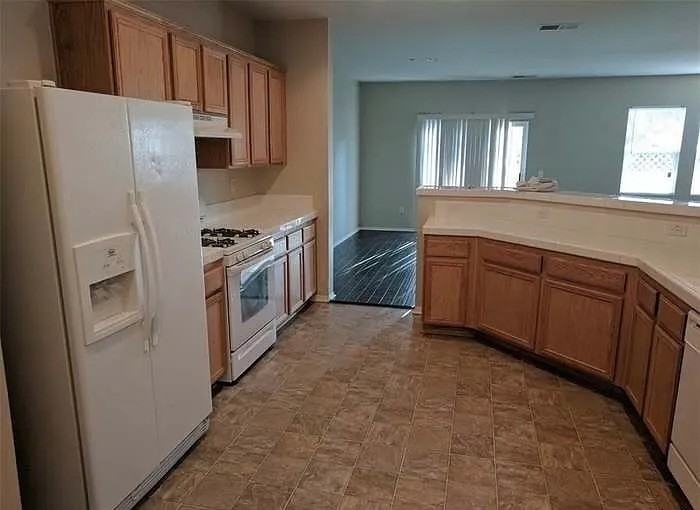 36355 Gasparo Ln #TH - Photo 2 of 9