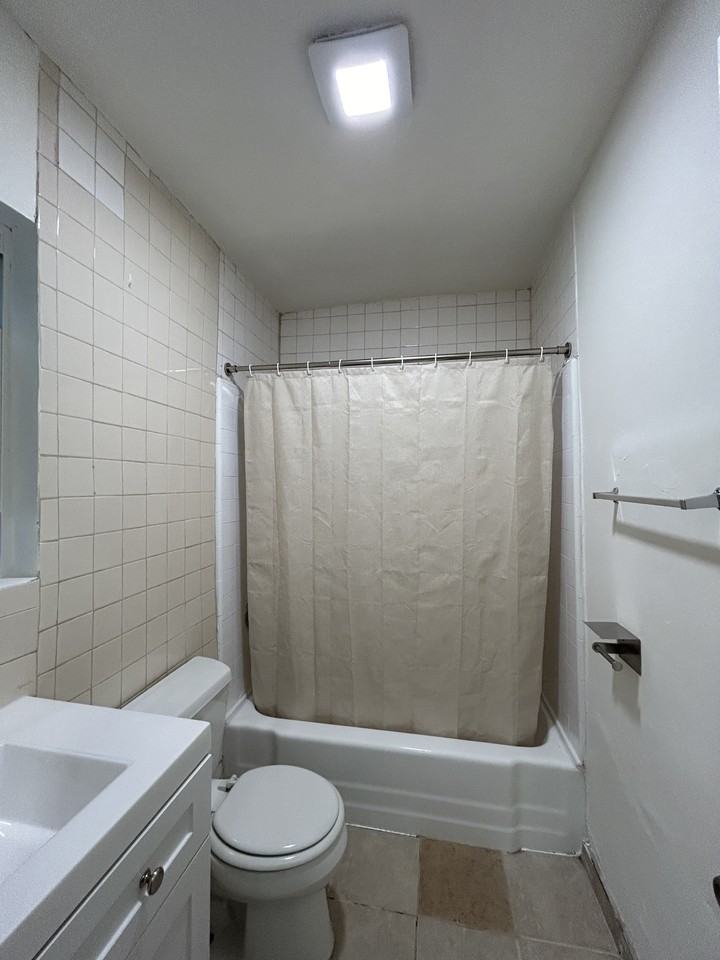 626 N La Fayette Park Pl #2 - Photo 7 of 15