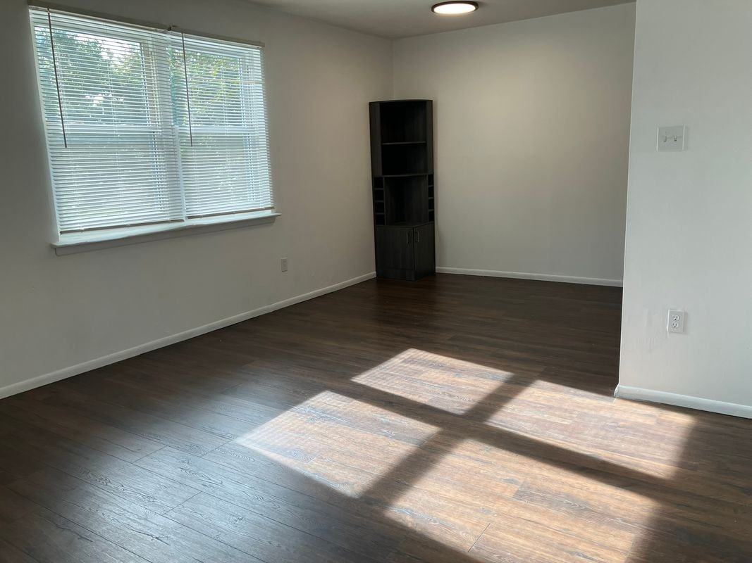 5033 Defford Pl - Photo 2 of 7